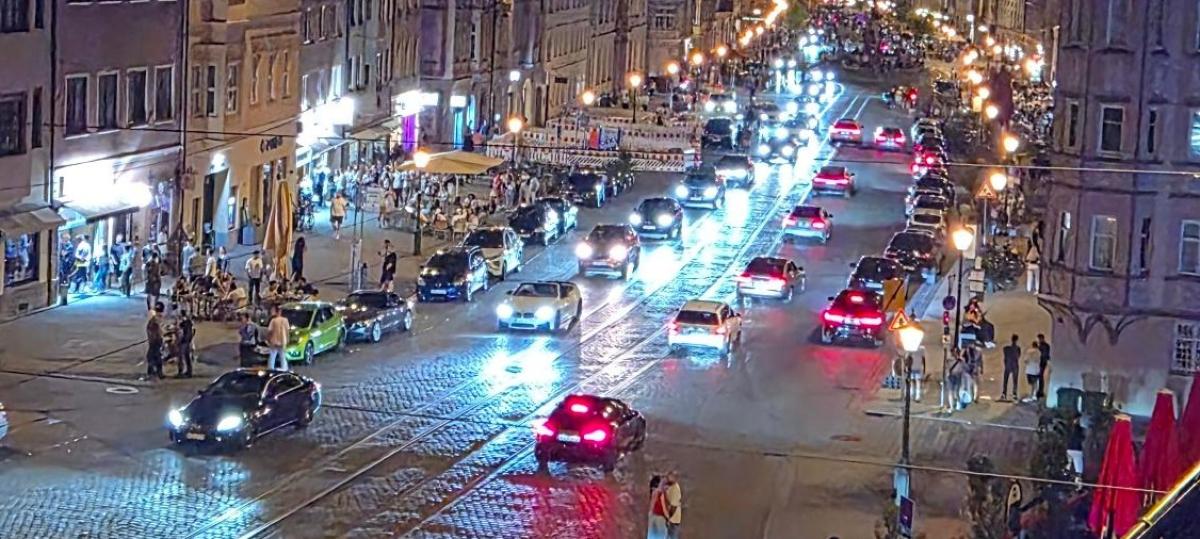 Keine Maxstraßen-Kontrollen mehr: Anwohner ärgern sich über Autoposer und Stadt