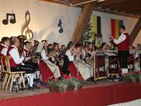 Der jubilierende Musikverein, die Liedertafel und ein Instrumentalquintett begeistern das Publikum beim siebten Gemeinschaftskonzert in Haunsheim.