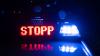 Blaulicht, Martinshorn und Leuchtschrift «Stopp Polizei» - mit vielen Mitteln versuchte die Polizei, den Mann zum Anhalten zu bewegen. (Symbolbild)