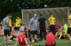 Die Gersthofer Trainer Michael Senft und Christoph Reperger mussten ihre Spieler nach der 1:2-Niederlage gegen die SG Münster/Holzheim trösten.