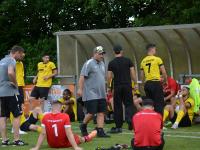 Die Gersthofer Trainer Michael Senft und Christoph Reperger mussten ihre Spieler nach der 1:2-Niederlage gegen die SG Münster/Holzheim trösten.