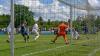 Der FC Penzing (blaue Trikots) brauchte viele Chancen, ehe endlich das entscheidende Tor gegen die SG Lechsee gelang.