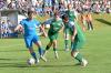 Andre Matzka vom FC Ebershausen (rechts) und Pius Galgenmüller von der SSV Glött kämpfen um den Ball.