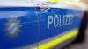 Die Polizei Dillingen sucht Zeugen, nachdem Müll an einem Baggersee abgeladen wurde.