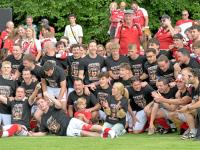 Großer Jubel bei der SG Reisensburg-Leinheim: Mit dem 2:0-Erfolg im Relegationsspiel gegen den SV Scheppach gelingt der Aufstieg in die Fußball-Kreisliga.