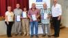 Bei der Jahreshauptversammlung des VdK-Ortsverbandes Nordendorf ehrten Kreiskassiererin Mechthild Schellenberger (links) und Vorsitzender Franz Dlouhy (rechts, dann von links): Karl Vogelbacher, Uta Gössl, Werner Schafnitzel und Georg Krenner.