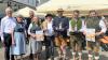 Der Heimatverein Schuttergäu (Elisabeth Merkel, Karl Heinz Rieder) der Verein Überlauf (Matthias Enghuber) und die Septemberfreunde (Josef und Kilian Baierl) wurden für ihr Engagement um die Bierkultur von Juliusbräu (Kurt Müller, Gabriele Bauer, Florian Linder) ausgezeichnet.