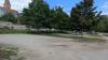 Aus diesem Parkplatz wird ein Stadtstrand.