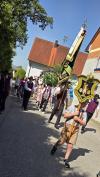 Beim Umzug.
