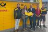 Von links: Markus Ehm (Regionaler Politikbeauftragter Bayern, Deutsche Post und DHL), Monika Müller (Verkaufsleiterin, Netto Marken-Discount), Stephan Völk (Bürgermeister), Stefan Kutzner (Vertriebsleitung Multikanalvertrieb München, Deutsche Post und DHL), Daniel Reiner (Mitarbeiter Auslieferung Deutsche Post und DHL).
