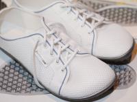 Natürliche Fußbewegung fördern: Barfußschuhe zeichnen sich durch eine dünne, flexible Sohle und viel Zehenfreiheit aus.