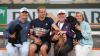 Die Tennis-Familie Zverev: (von links) Bruder Mischa, Alexander, Papa Alexander senior, Mutter Irina und die drei Hunde.