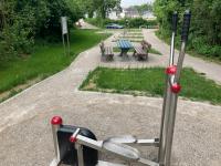 Am Roggenburger Weiher und am Sportgelände in Pfaffenhofen (hier im Bild) sind mit Unterstützung des Förderkreises für Pflegebelange Weißenhorn-Roggenburg-Pfaffenhofen bereits zwei Bewegungsparcours realisiert worden.