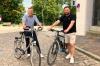 Bernhard Mahler und Nils Lahn versteigern am kommenden Samstag rund 70 Fahrräder.