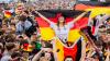 Große Public Viewings wird es bei der WM 2026 nicht geben. Dennoch zeigen einige Veranstalter aus dem Landkreis Augsburg die deutschen Spiele live auf der Leinwand.