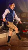 Vincent Gross und Olaf der Flipper haben am Montag im Festzelt auf der Mess‘ für Begeisterung gesorgt. In der Festhalle Bayernland sang Gross unter anderem seinen Hit „Ouzo“ - und konnte sogar Festwirt Peter Schöniger zum Mitsingen auf der Bühne animieren. Auf dem Höhepunkt war die Stimmung, als Olaf der Flipper die Bühne betrat. Er wiederum sang unter anderem zusammen mit seiner Tochter Pia Malo „Tage wie dieser“.