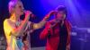 Vincent Gross und Olaf der Flipper haben am Montag im Festzelt auf der Mess‘ für Begeisterung gesorgt. In der Festhalle Bayernland sang Gross unter anderem seinen Hit „Ouzo“ - und konnte sogar Festwirt Peter Schöniger zum Mitsingen auf der Bühne animieren. Auf dem Höhepunkt war die Stimmung, als Olaf der Flipper die Bühne betrat. Er wiederum sang unter anderem zusammen mit seiner Tochter Pia Malo „Tage wie dieser“.