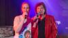 Vincent Gross und Olaf der Flipper haben am Montag im Festzelt auf der Mess‘ für Begeisterung gesorgt. In der Festhalle Bayernland sang Gross unter anderem seinen Hit „Ouzo“ - und konnte sogar Festwirt Peter Schöniger zum Mitsingen auf der Bühne animieren. Auf dem Höhepunkt war die Stimmung, als Olaf der Flipper die Bühne betrat. Er wiederum sang unter anderem zusammen mit seiner Tochter Pia Malo „Tage wie dieser“.