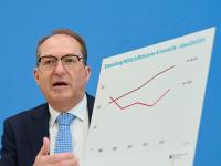 Die meisten politisch motivierten Gewalttaten werden von Rechten verübt, wie die Statistik zeigt.