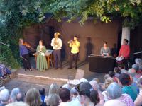Das Griechische Theater in Heretsried freut sich jedes Jahr großer Beliebtheit und ist mit 250 Plätzen immer schnell ausverkauft.