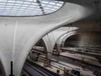 Die Architektur des neuen unterirdischen Bahnhofs in Stuttgart ist spektakulär. Die weitere Verschiebung der Eröffnung ebenfalls.