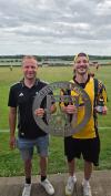 Der SC Biberbach II feierte mit seinen Spielertrainern Mathias Haake (links) und Max Wiblishauser die Meisterschaft in der B-Klasse.