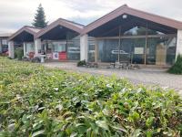 In diesen Räumen an der Daimlerstraße in Weißenhorn befand sich eine Kaminöfen-Ausstellung. Das nun dort ansässige Unternehmen plant eine Nutzungsänderung.