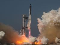 Vom Börsengang des Raumfahrtunternehmens SpaceX geht laut Bayerns Digitalminister Fabian Mehring ein Weckruf für Europa aus.