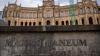 Der bayerische Landtag im Maximilianeum. Wer dort als Abgeordneter ein- und ausgeht, verdient bald etwa 10.595 Euro brutto im Monat.