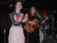 Das Duo Prep und Brab aus Aichach trat beim queeren Bandabend im Aichacher Jugendzentrum auf.