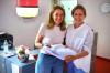 Die Therapeutinnen Sabine Scheck (links) und Christine Schefold kämpfen für den Verbleib ihrer Praxis im Personalwohnheim.