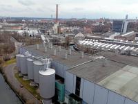 Lagertanks für Holzschliff dienen dem UPM-Werk in Augsburg quasi als Batterie zur Speicherung von Energie in anderer Form.
