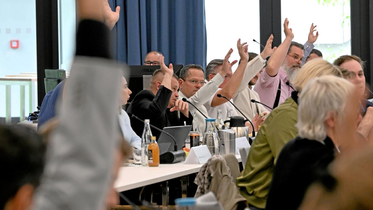 In-einer-idealen-Welt-w-rden-Augsburger-Stadtr-te-nach-ihrer-Leistung-entlohnt