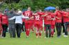 Die Spieler des TSV Offingen sind niedergeschlagen – aber halten zusammen.