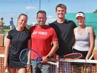 Lieferten sich ein spannendes Endspiel in der Aktivenklasse: Mia Kreutmayr und Markus Kreutmayr mussten sich Jonas Gerstmayr und Marlene Seidl geschlagen geben.