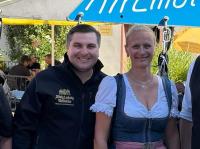 Zwischen Bürgermeisterin Sandra Perzul (Dießener Bürger) und Gemeinderat Marian Cammerer (CSU) kam es in der jüngsten Gemeinderatssitzung zu einem regen Meinungsaustausch. Das Foto zeigt sie beim Marktsonntag im vergangenen Jahr.