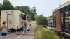 Der Plan: Zu Essen gibt es auf dem Ex-Bootshaus immer von wechselnden Foodtrucks, die am Ufer parken.