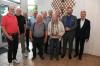Der Fristinger Gesangverein (von links): Markus Dir, Leonhard Wiedenmann, Helmut Gallenmiller, Michael Kraus, Anton Link sen., Georg Strasser, Karl Wiedenmann, Erich Hitzler, 2. Vorsitzender Manfred Traber, 1. Vorsitzender Wolfgang Bauer und 2. Bürgermeister Johann Graf.