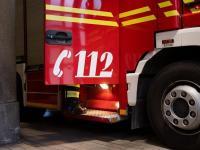 Ein Brand an einem Mehrfamilienhaus hat Feuerwehr und Polizei am frühen Freitagmorgen in Starnberg beschäftigt.