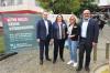 Zeigten beim Protesttag Geschlossenheit für die Zukunft der Kreiskliniken (von links): Krumbachs Bürgermeister Florian Kaida, die stellvertretende Vorständin Angela Mändle, Pflegedienstleiterin Anita Schwandt und Klinikvorstand Robert Wieland.