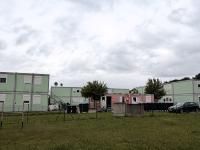 Im den kleinen Containerdorf am nördlichen Ortsrand von Herrsching ist am Mittwoch vor einer Woche ein 40-jähriger afghanischer Familienvater durch Messerstiche getötet worden. Der Tat verdächtigt wird ein 36-jähriger Mann, der ebenfalls aus Afghanistan stammt.