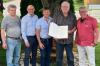 Verabschiedung in Daiting: (von links) Michael Rößner (Ortssprecher Hochfeld), die ehemaligen Gemeinderäte Wolfgang Jung, Martin Braun und Otto Riedelsheimer sowie Bürgermeister Roland Wildfeuer.