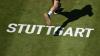 Tennis: ATP-Tour - Stuttgart, Einzel, Männer, Halbfinale. Bublik (Kasachstan) - Fritz (USA). Ein Balljunge läuft über den Centre Court.