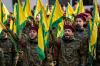 Hisbollah-Kämpfer bei der Beerdigung eines hochrangigen Hisbollah-Kommandeurs.