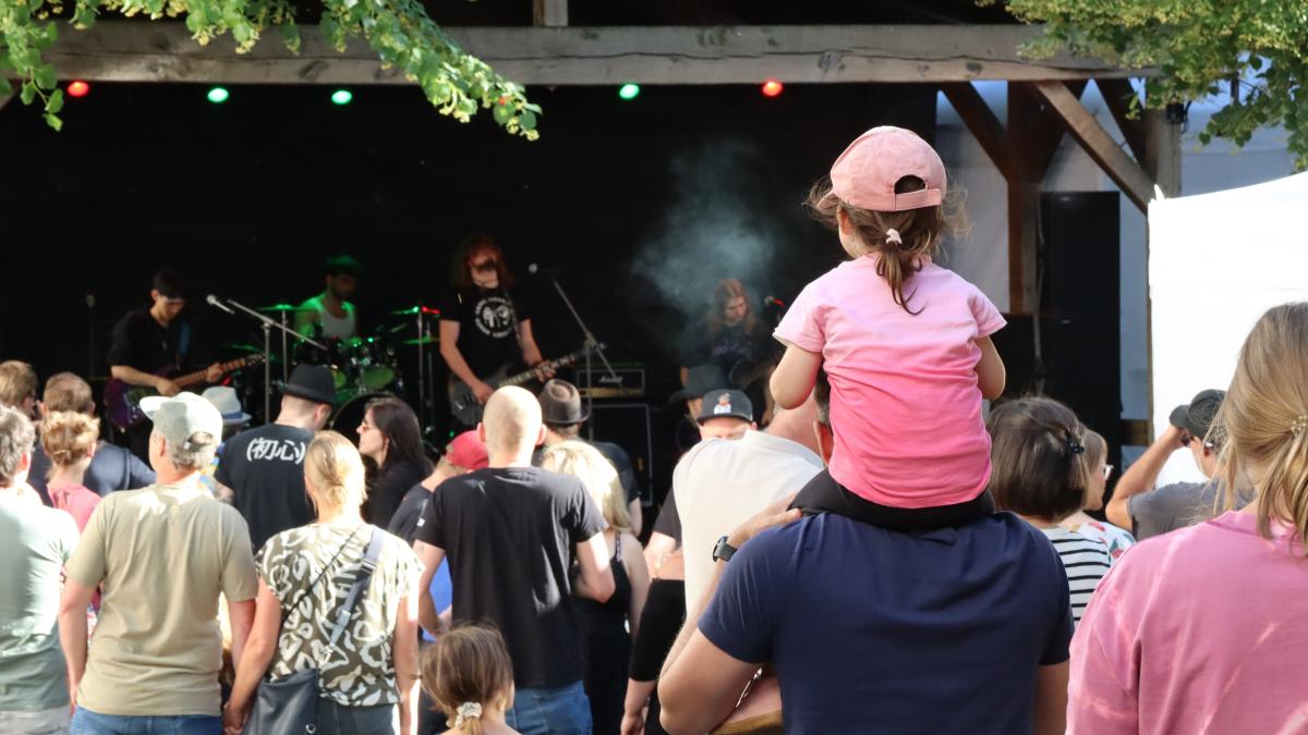 Kultur-Musik-und-Nachhaltigkeit-Das-Umsonst-Drau-en-Festival-in-Gerolzhofen