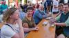 Gemeinsam genießen, feiern, es sich gut gehen lassen: Das war die Devise beim Kühbacher Marktfest. Zahlreiche Gäste nutzten gerne diese Gelegenheit.