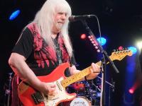 Der Gitarrist Andy Scott ist das letzte verbliebene Original-Mitglied von Sweet. Doch er hat eine fähige Band um sich geschart.