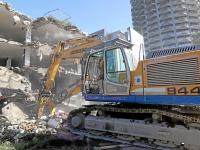 Am Samstag wurde mit dem Blitzabbruch des Kongressparkhauses begonnen. Mehrheitseigentümer Bernhard Spielberger hat die Arbeiten nun vorläufig eingestellt, um eine Gerichtsentscheidung abzuwarten.