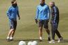 Sind Mourinho (r) und Khedira (M) bald wieder in einem Team? (Archivbild)