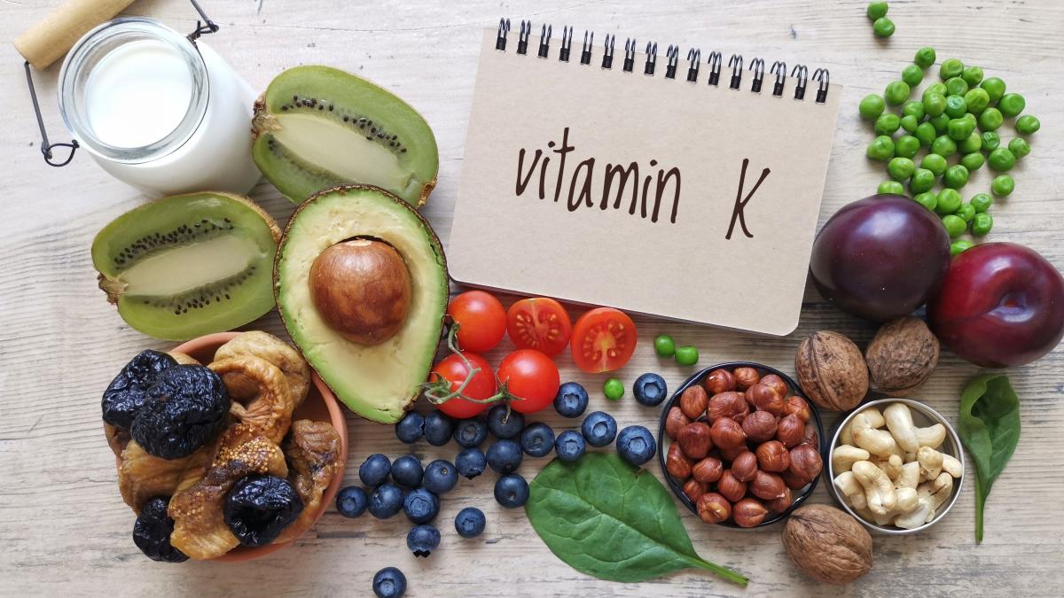 Lebensmittel-mit-Vitamin-K2-und-Vitamin-K1-Wo-ist-besonders-viel-enthalten-